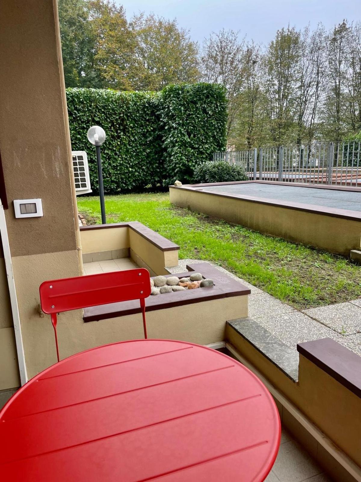 33 Borgo Ticino Lux Free Parking & Private Garden Apartment Pavia Exterior photo