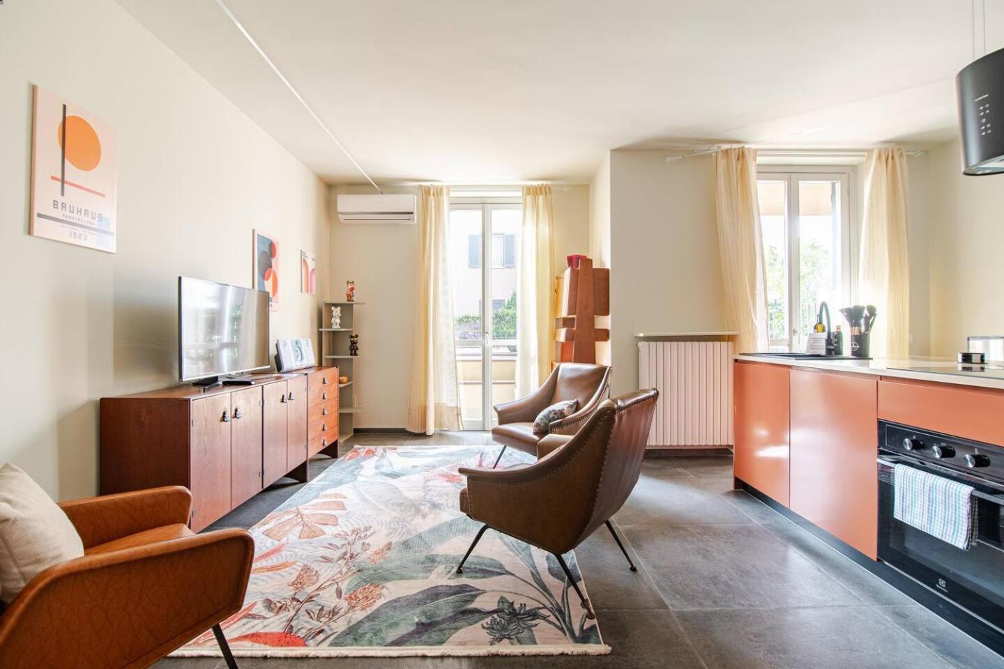 33 Borgo Ticino Lux Free Parking & Private Garden Apartment Pavia Exterior photo
